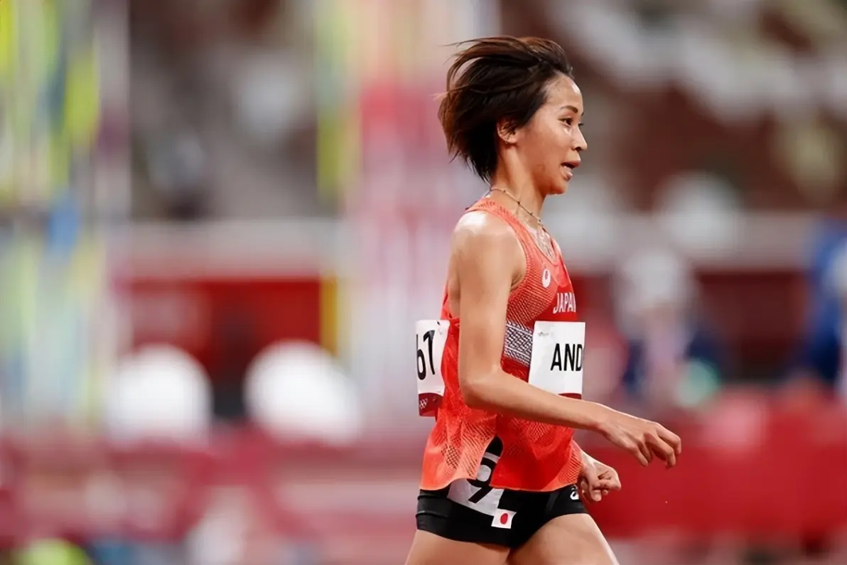 关于日本女足队员荣获最佳射手的信息