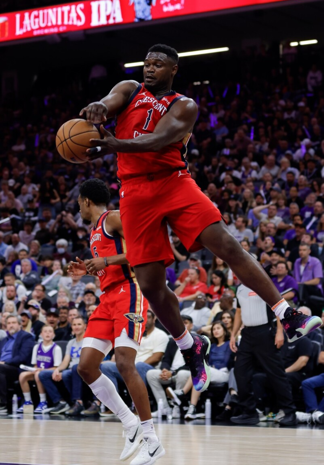 包含法国男篮横扫公牛,麦科勒姆一己之力扛起全队的词条 包含法国男篮横扫公牛,麦科勒姆一己之力扛起全队的词条