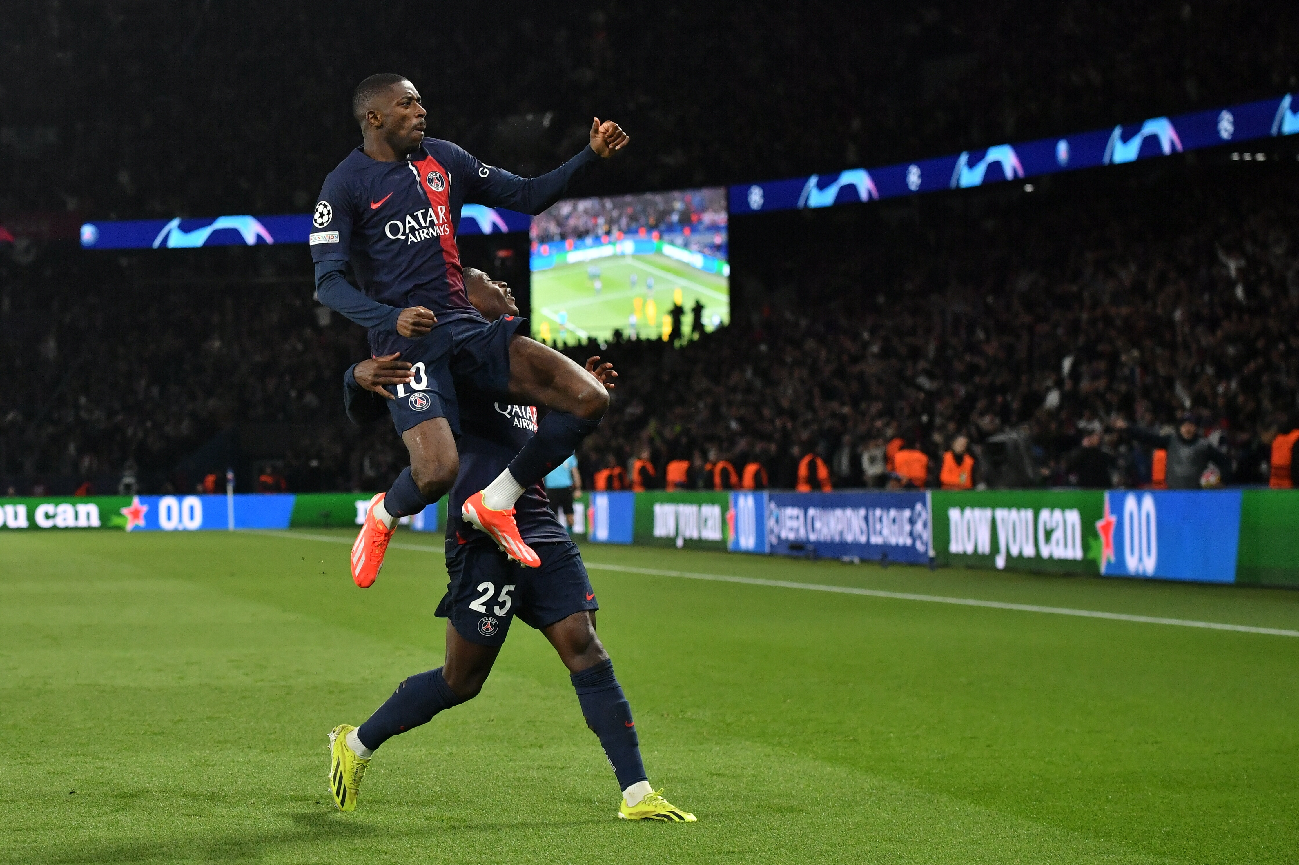 包含法国横扫美国，德布劳内带队取胜的词条