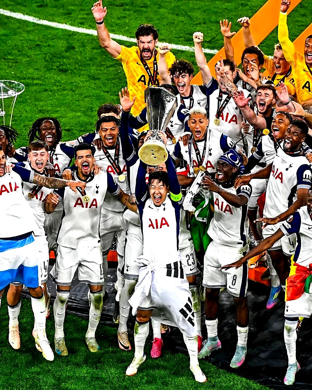 英格兰险胜切尔西，库尔图瓦带队取胜